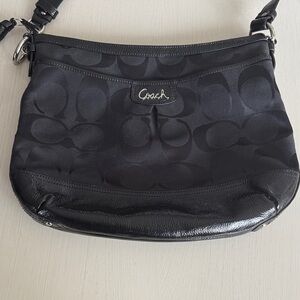 Coach Black Shoulder Bag-in great condition no callouts